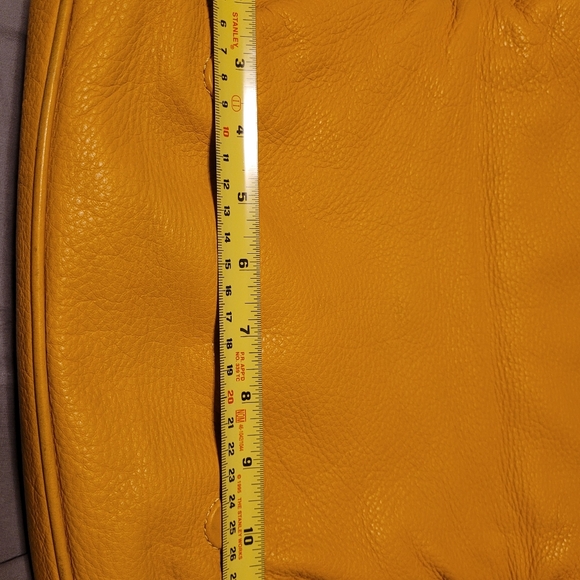 Authentic tory Burch crossbody - Picture 9 of 12